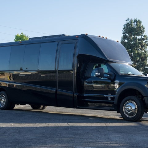 27 Passenger Shuttle Bus Photo